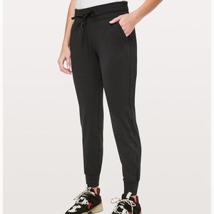Lululemon Ready to Rulu pant size 8